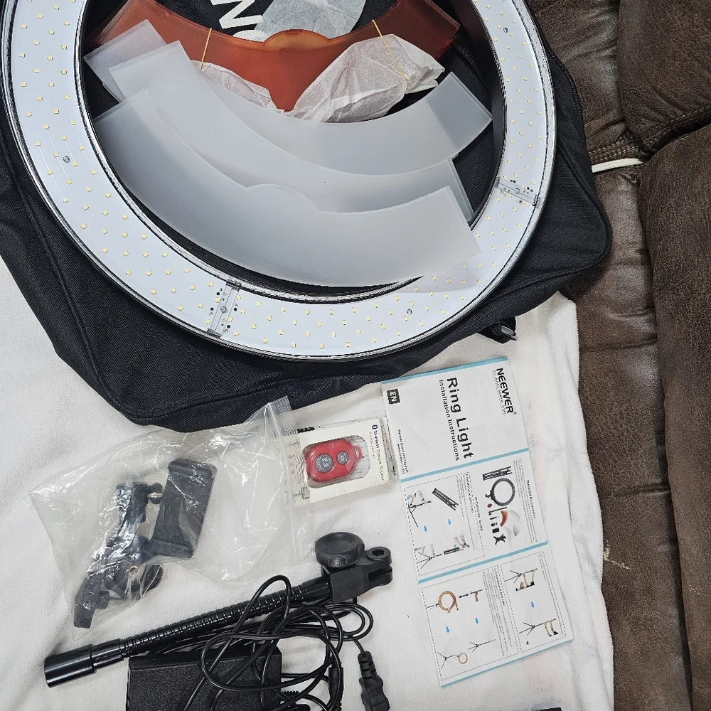 NEEWER Ring Light 18